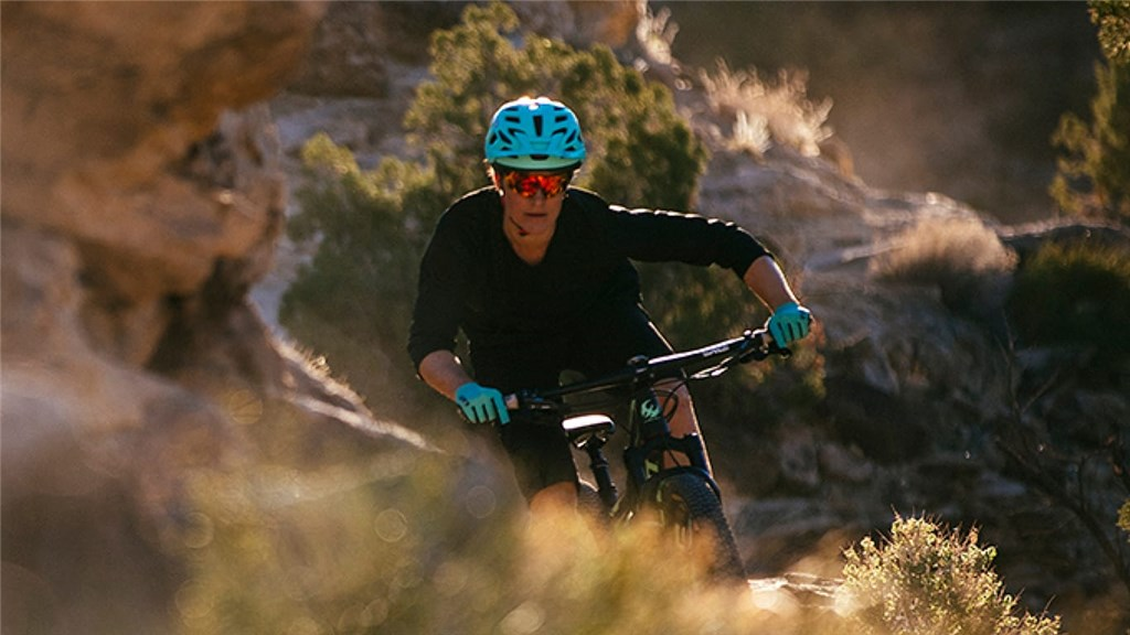 Giro Radix W MIPS Mountainbike Helm in SCHWARZ