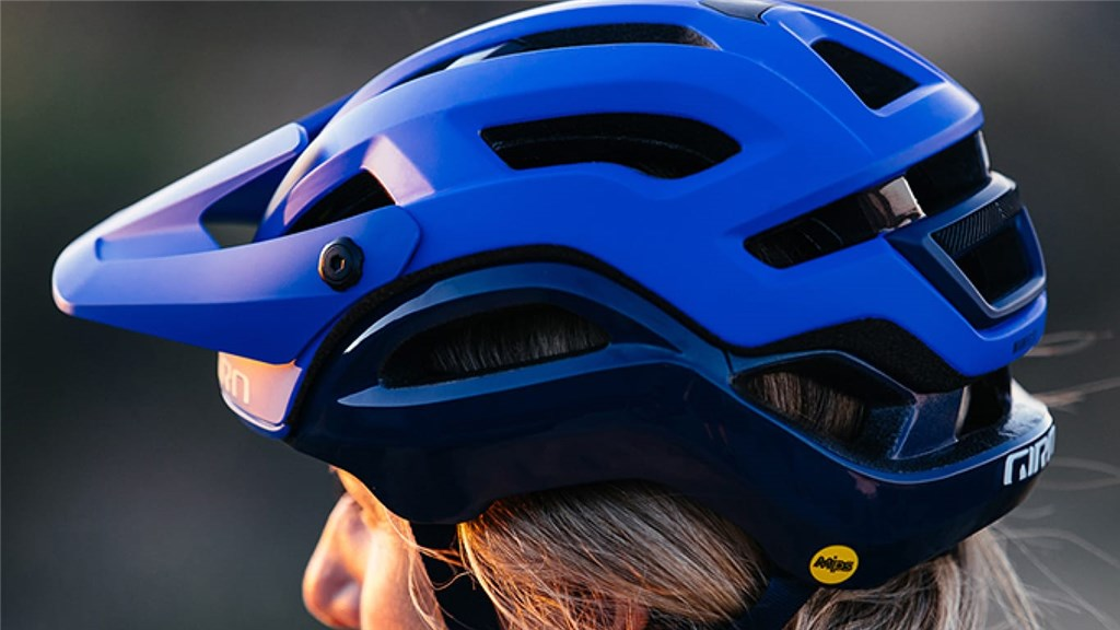 Giro Manifest Spherical MIPS Mountainbike Helm in WEISS