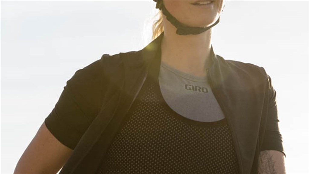 Giro W Chrono SS Base Layer Funktionsunterhemd in GRAU