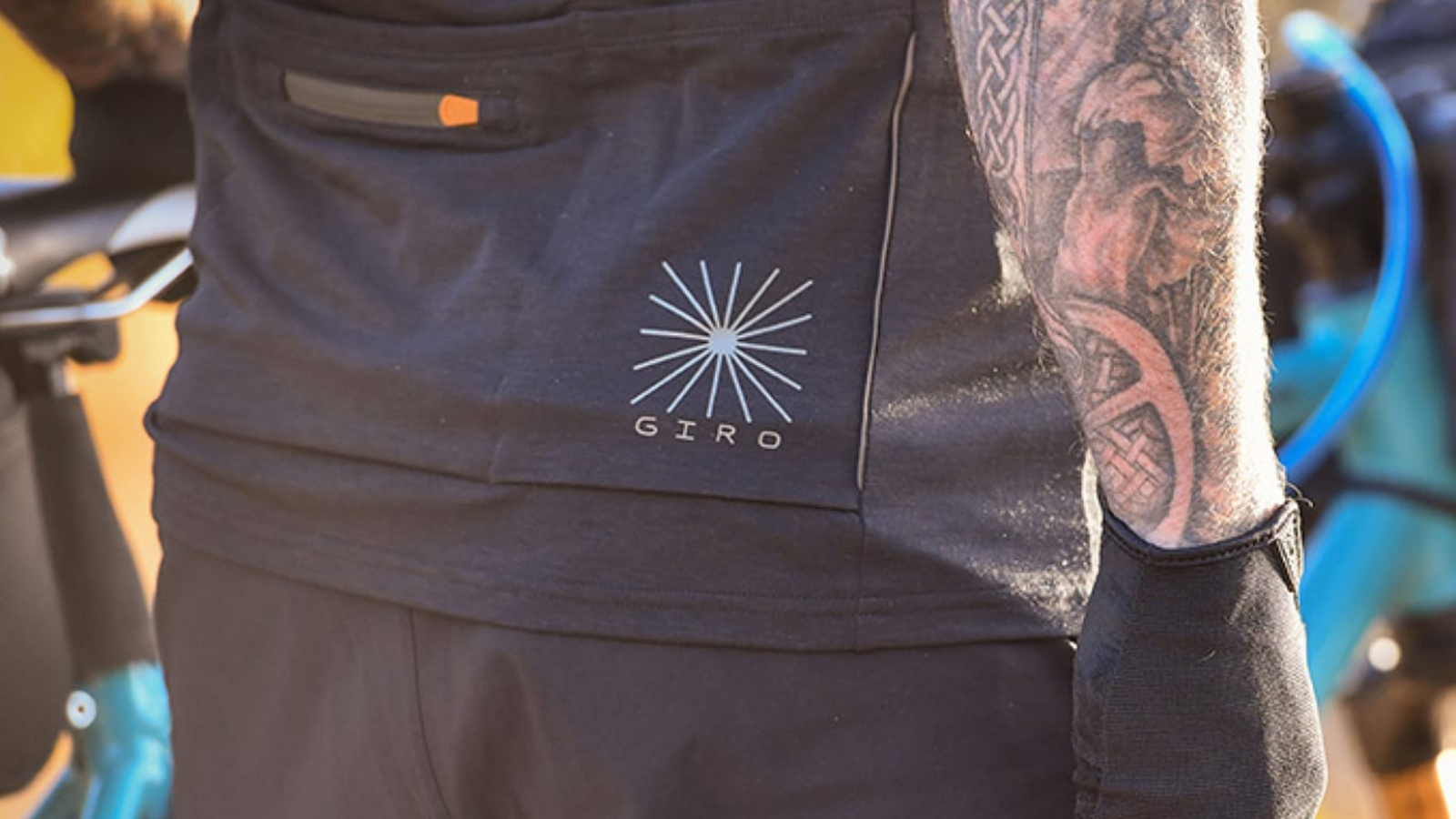 Giro M Ride Short Velohose in BLAU