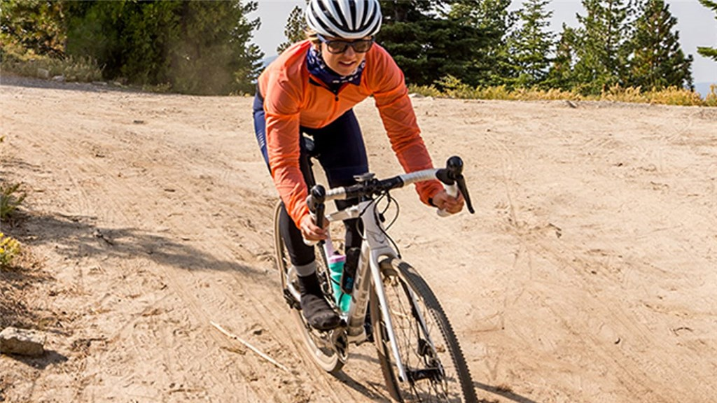 Giro W Chrono Expert Wind Jacket Windjacke in ORANGE