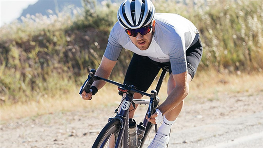 Giro Synthe II MIPS Rennvelo Helm in SCHWARZ