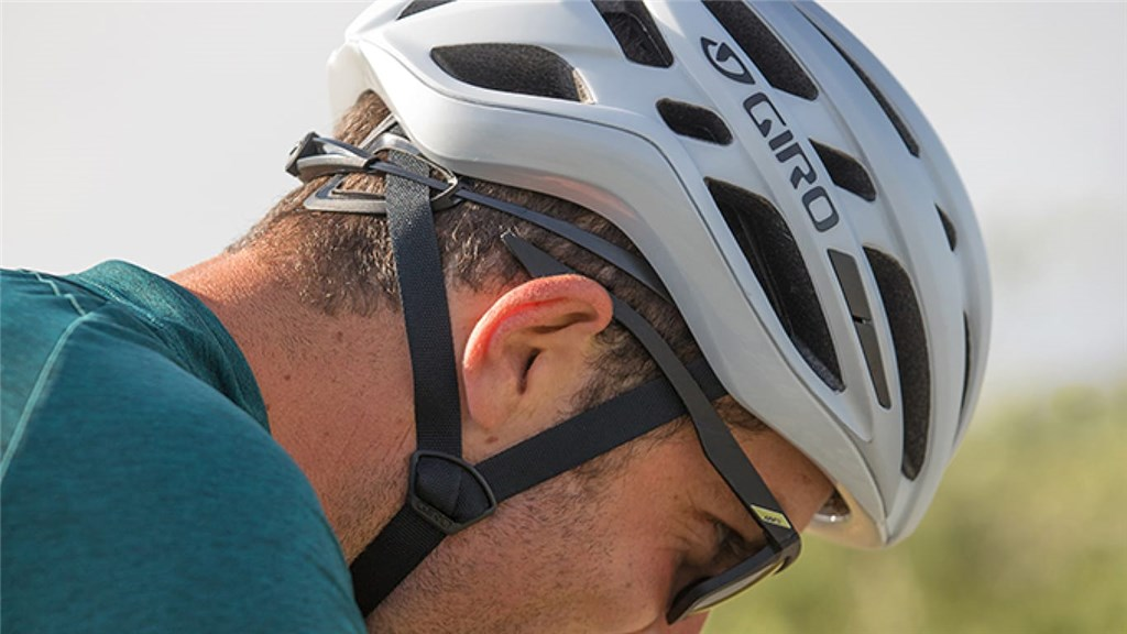 Giro Agilis MIPS Rennvelo Helm in ROT