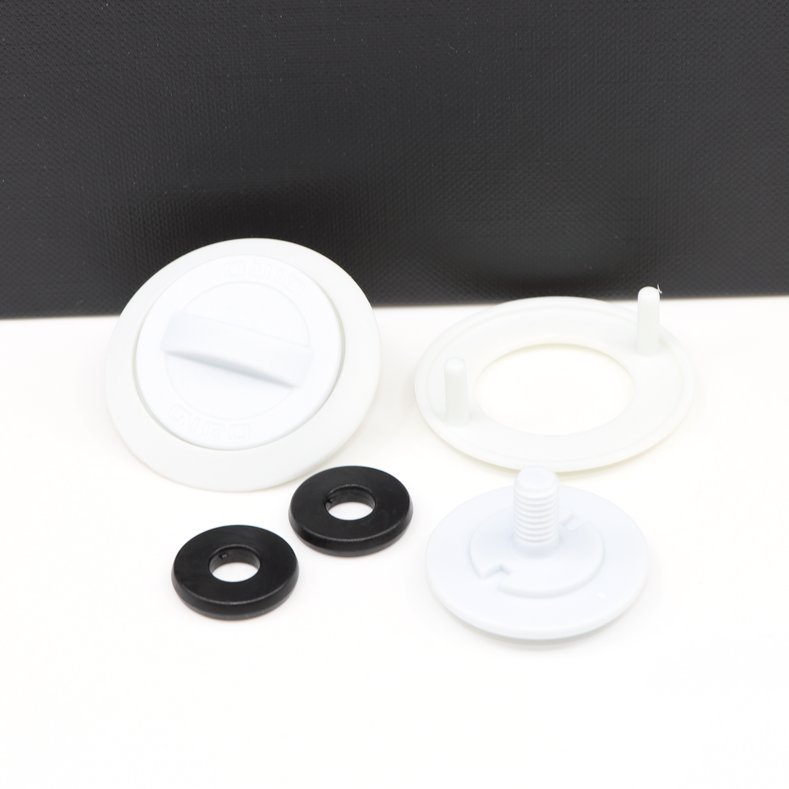 Giro Vue/Essence MIPS Screw Set Ersatzteil in MEHRFARBIG