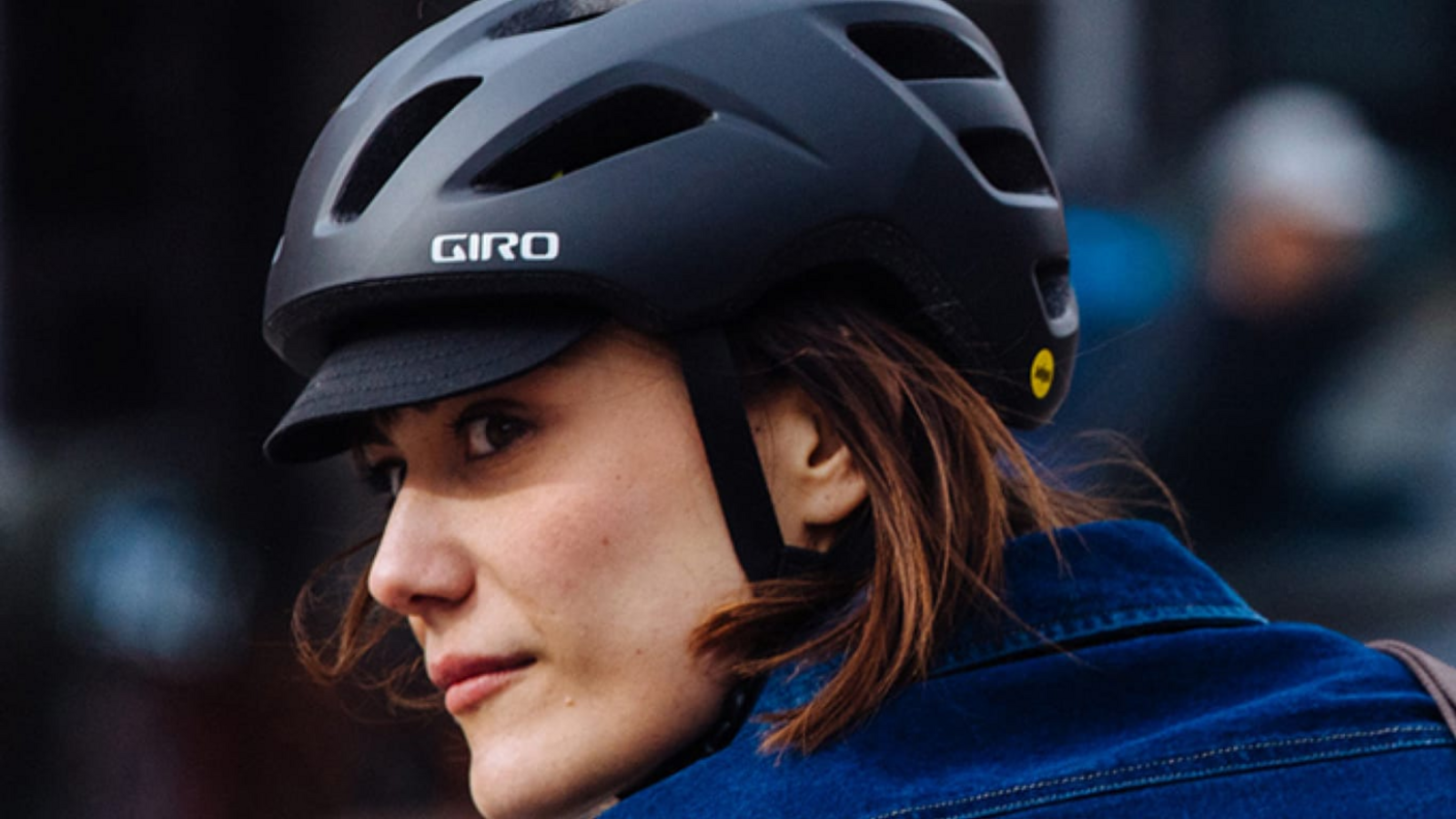 Giro W Trella MIPS Stadt- und E-Bike Helm in GRAU