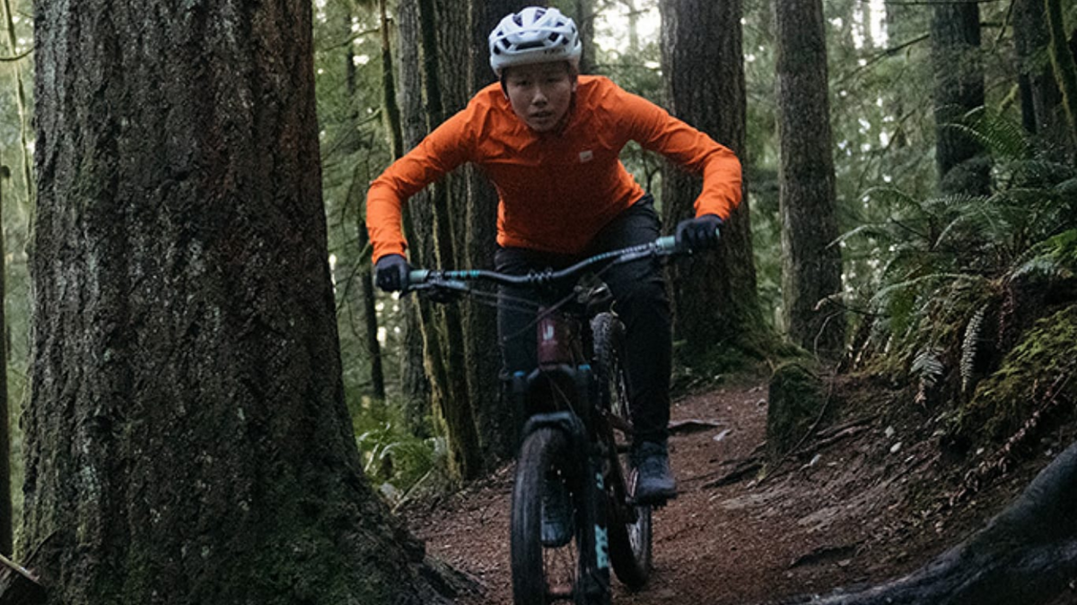 Giro W Cascade Stow Jacket in SCHWARZ